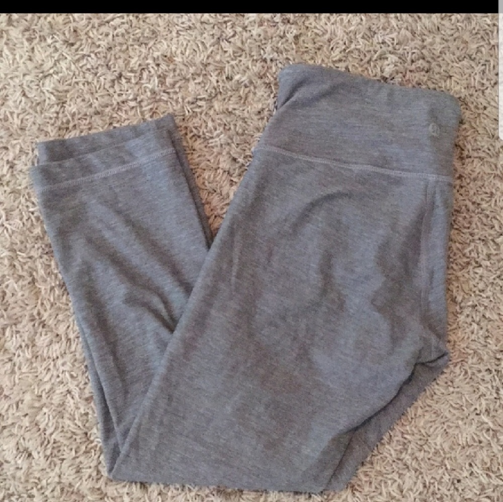 Lululemon wunder under low rise crops